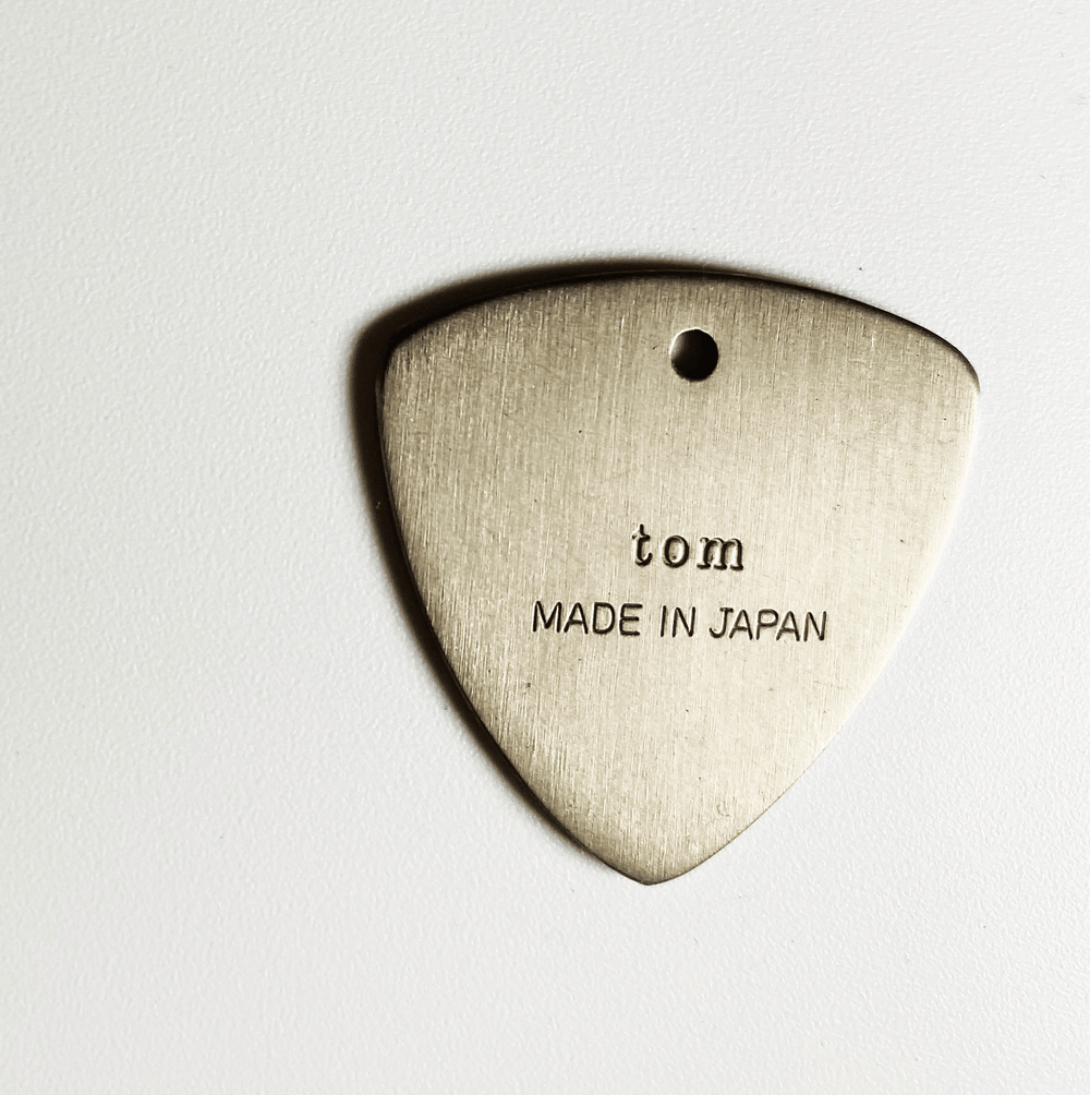 【tom】チタン ギターピック